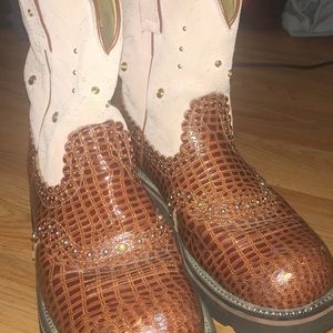 Woman’s Ariat Fat Baby Ostrich Boots